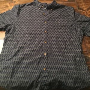 Men’s American Eagle button up shirt XL